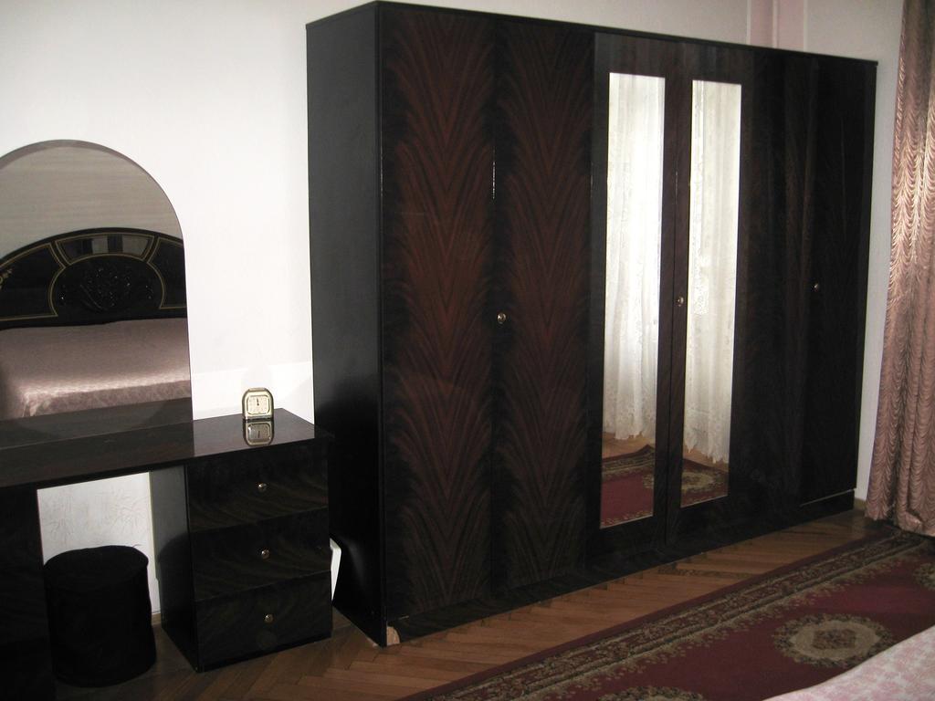 Apartment On Tumanyan 耶烈万 客房 照片